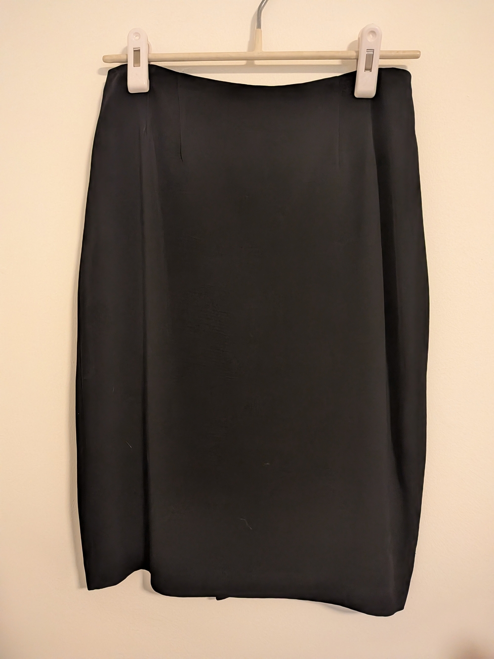 Nanette Lepore Black Structured Pencil Skirt | Pleated Hem | Size 8